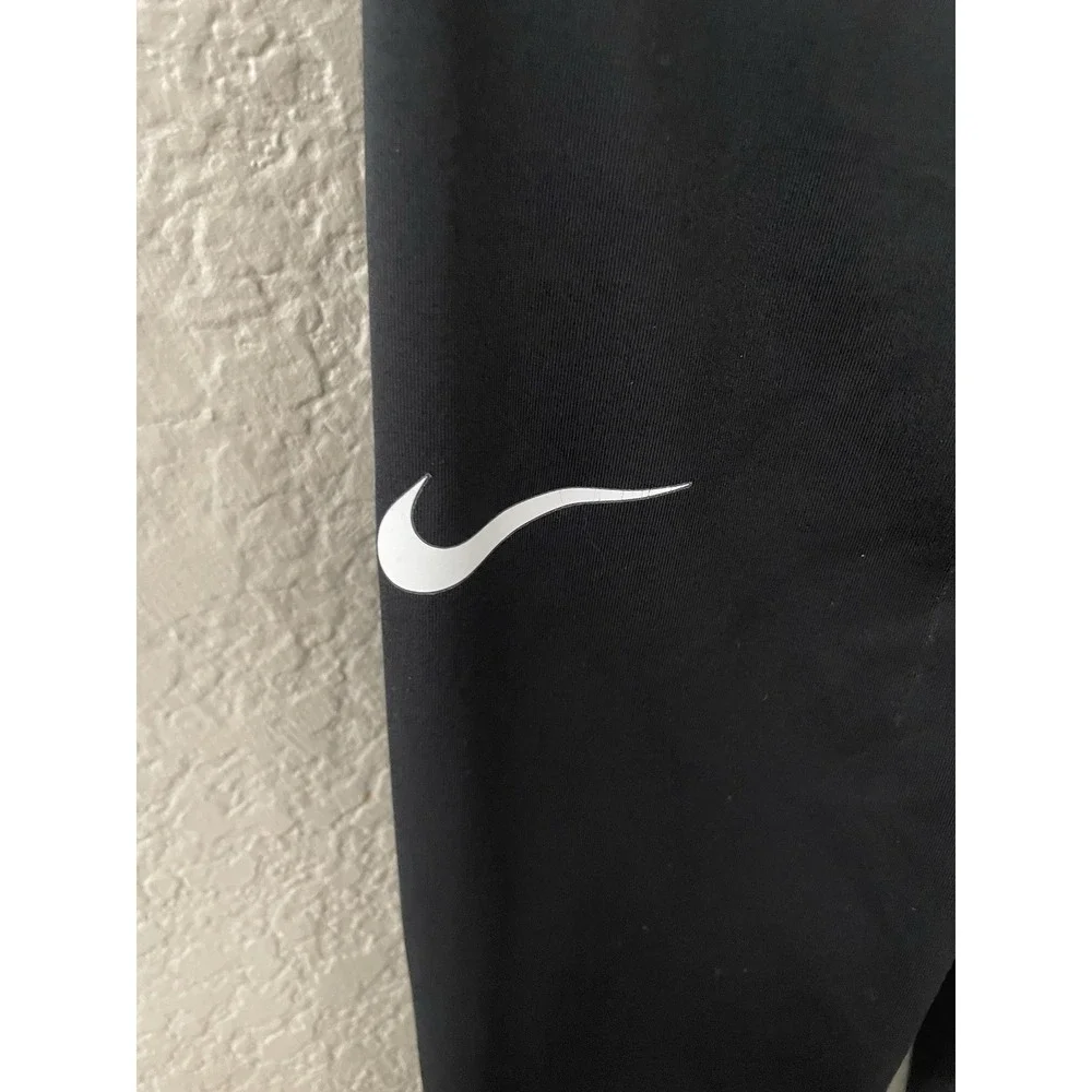 Nike Womens Dri-Fit 1/4 zip top long sleeve Medium